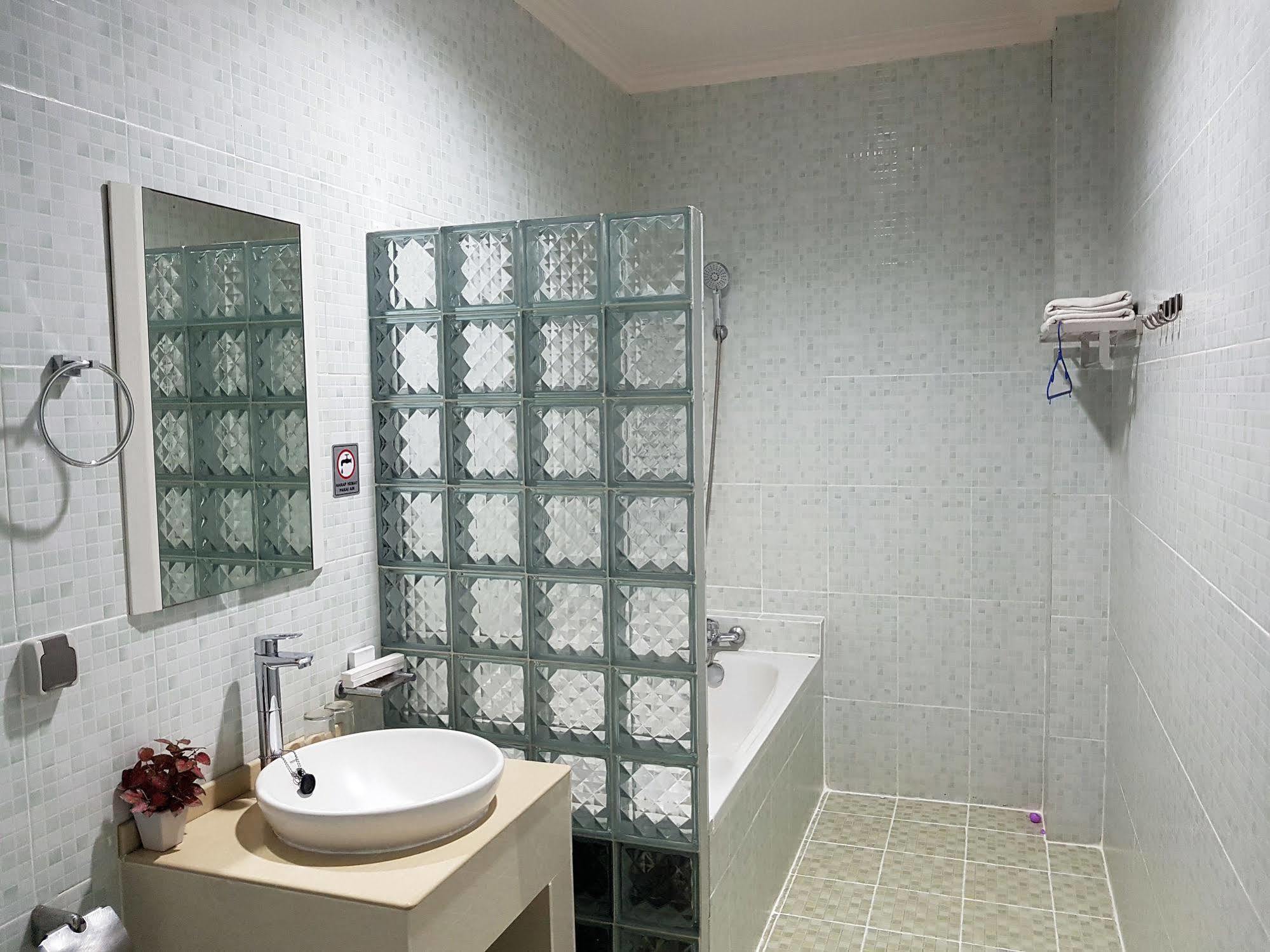 Rene Hotel Yogyakarta Ngoại thất bức ảnh